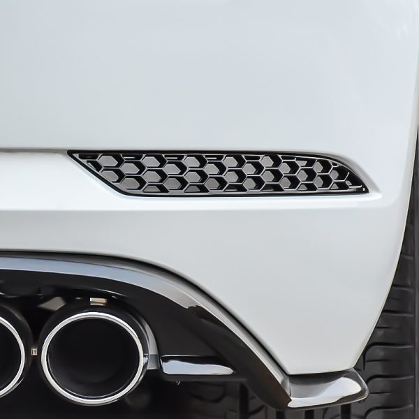 MK7.5 Rear Bumper Piano Black Honeycomb Reflectors - Image 4