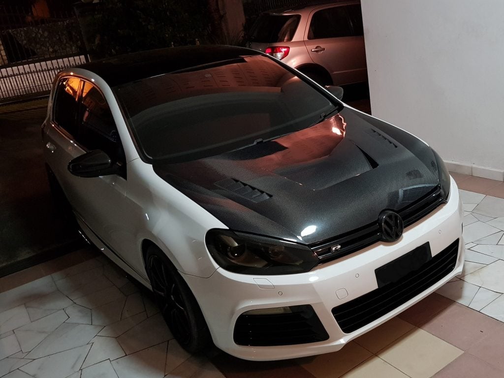 MK6 Premium Vented Hood Level 2 Premium DeutschCarbon
