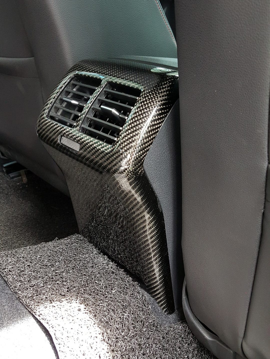 MK7/7.5 Rear AC Vent Cover Premium DeutschCarbon