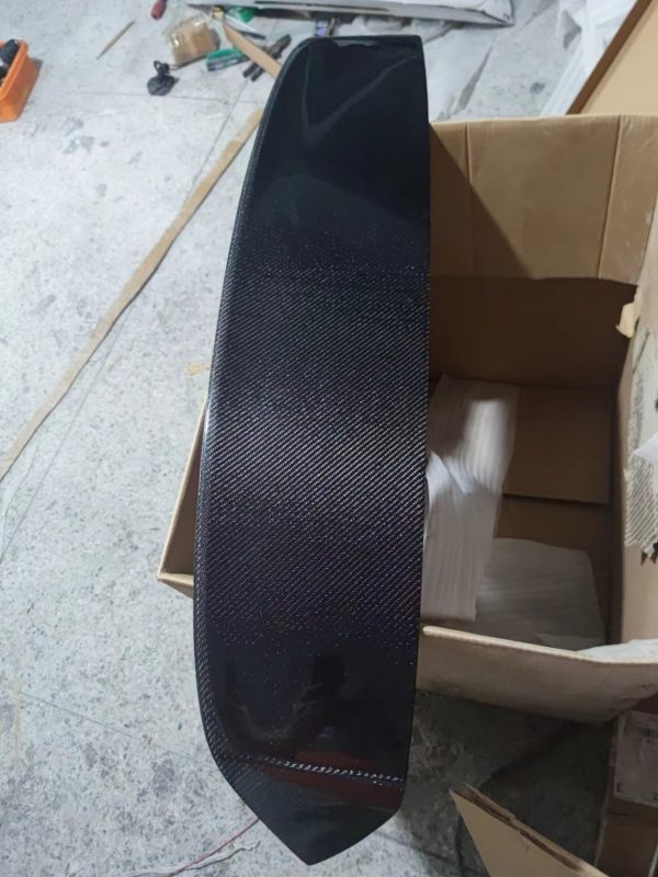 MK7/7.5 GTI/R OEM Roof Wing Level 2 - Image 3